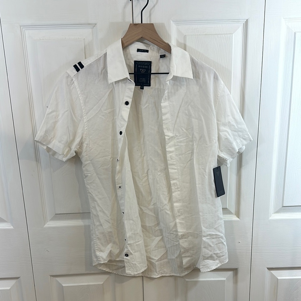 GUESS Men’s White Slim Fit Buttoned Shirt